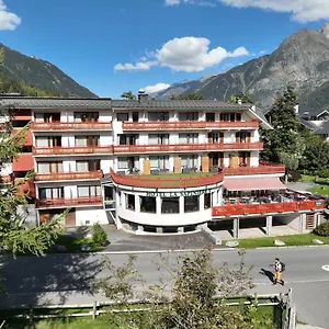 La Sapinière Hotel